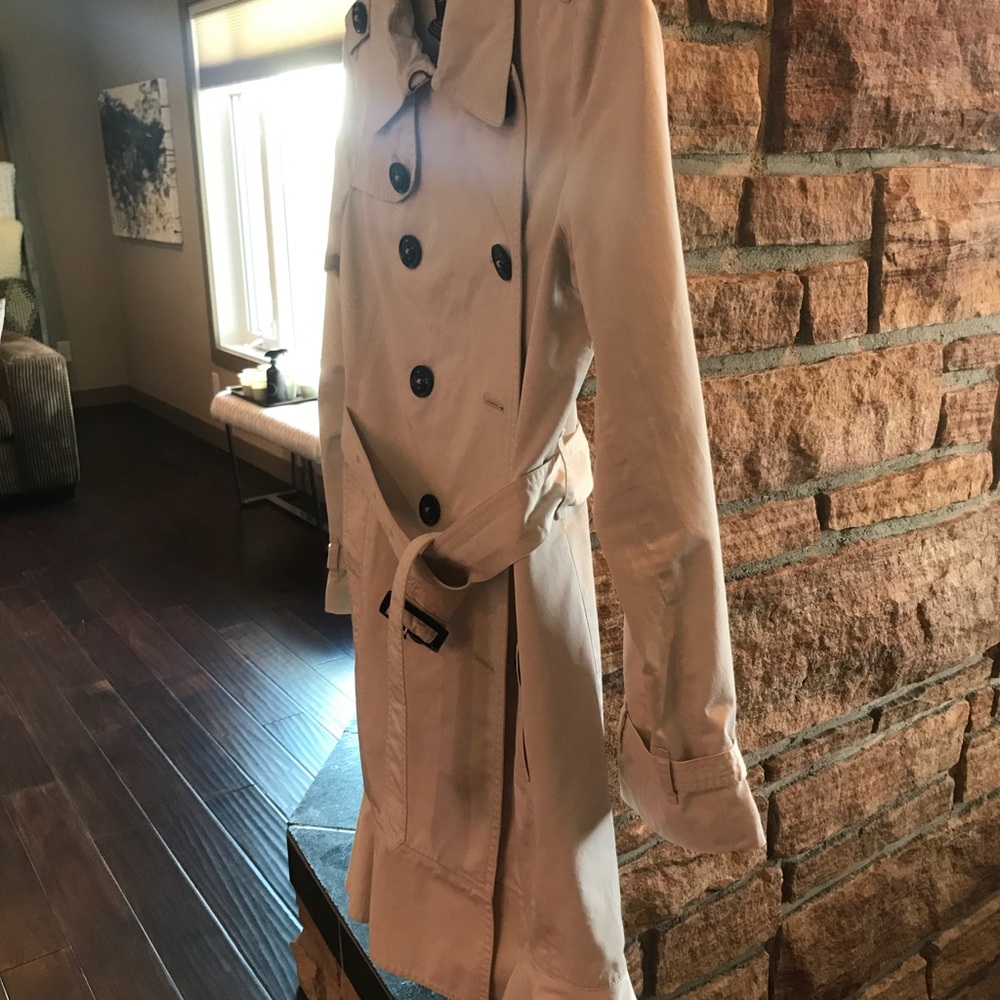 SOLD - London Fog trench coat - Picture 3 of 4